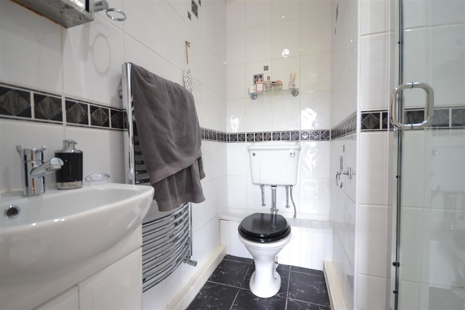 BEDROOM ONE EN SUITE